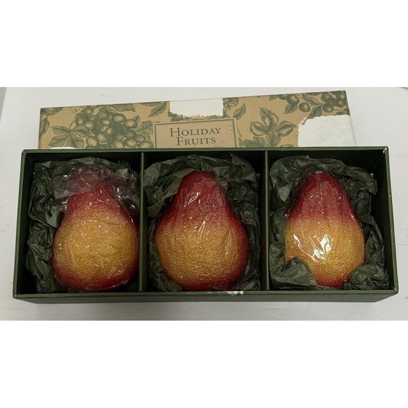 White Barn Holiday CANDLES Sugared PEAR • Glitter • Unscented • Wrapped • Rare - Picture 1 of 8